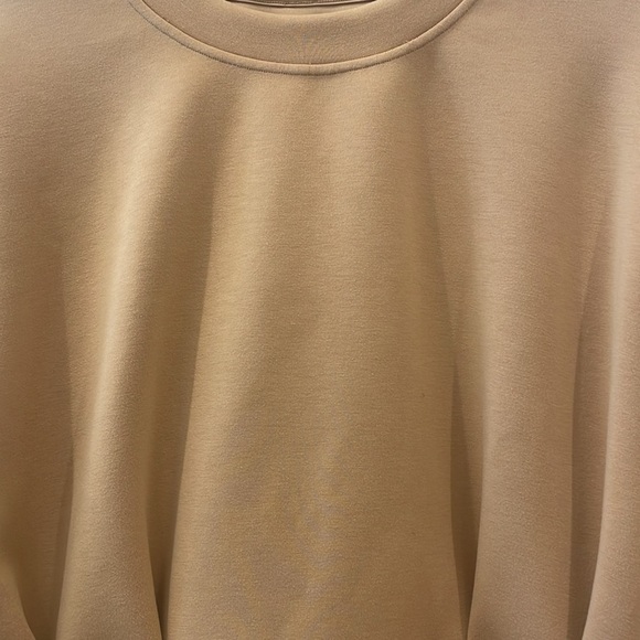 Lululemon Gathered Waist Crew Pullover—Pecan Tan—Oversized—Excellent Condition! - Picture 2 of 5